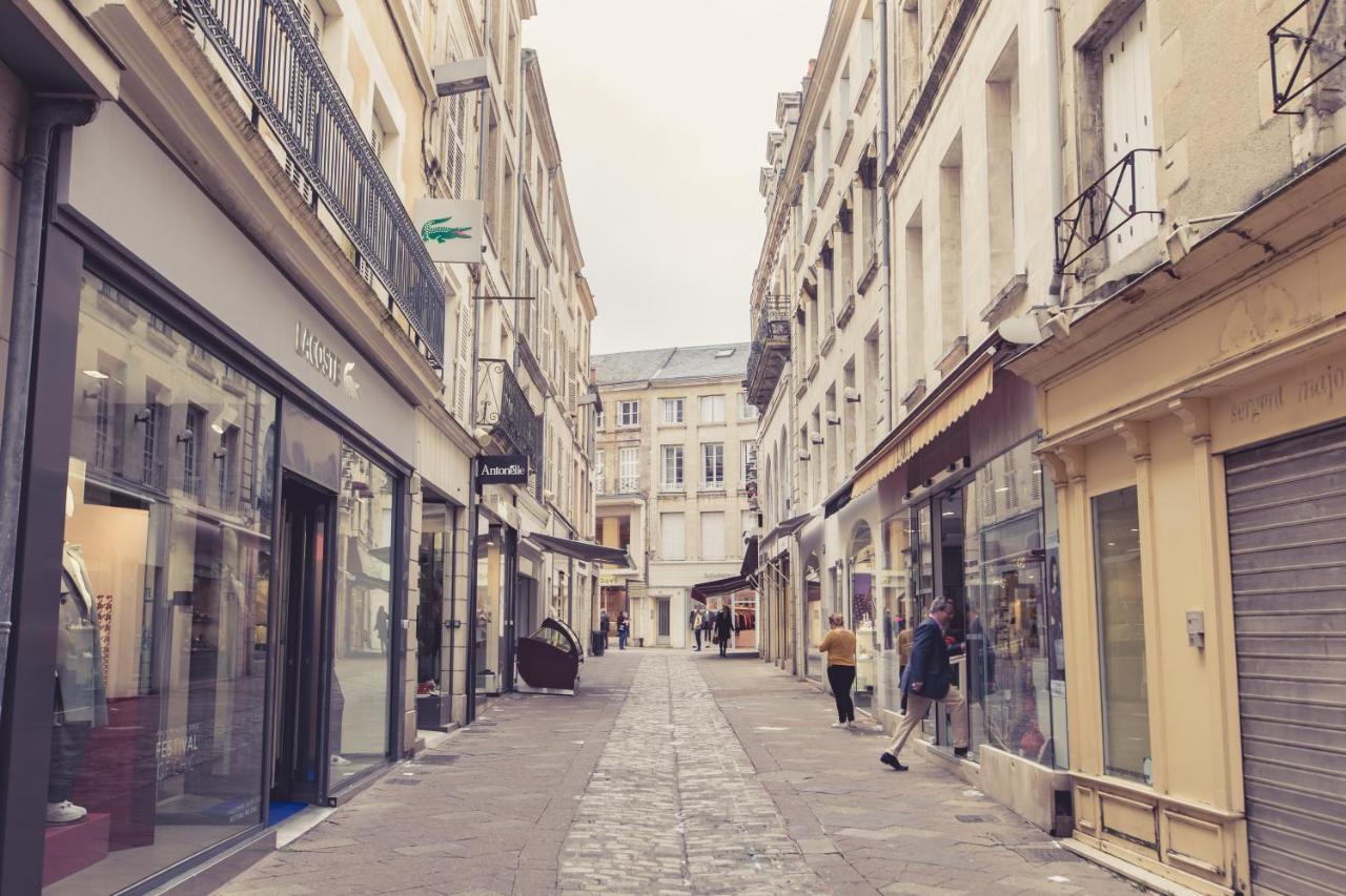 La Maison De La Liberte Studio Jules Verne Apartman Poitiers Kültér fotó